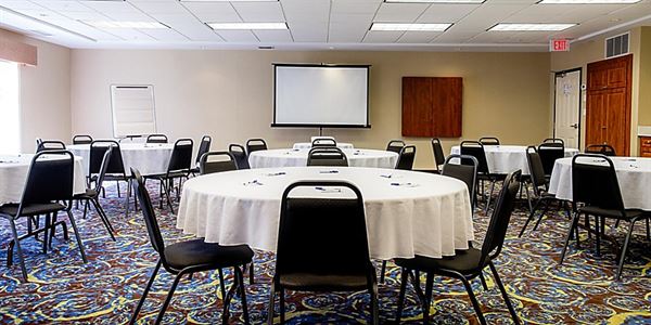 Holiday Inn Express & Suites Edmonton-International Airport