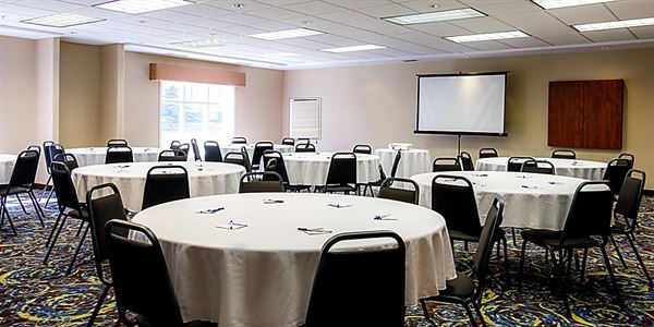 Holiday Inn Express & Suites Edmonton-International Airport