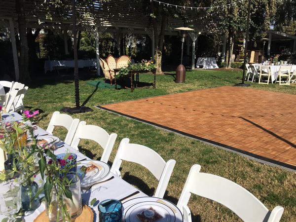 Victorian Gardens Of Two Sisters