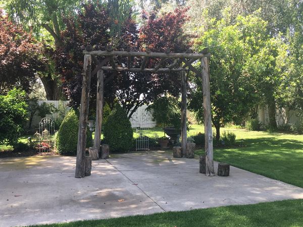 Victorian Gardens Of Two Sisters