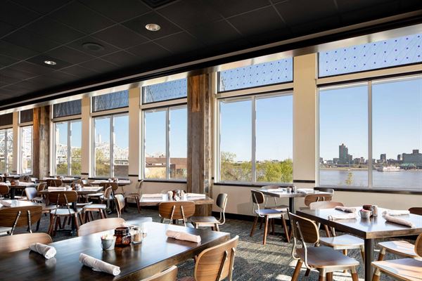 Sheraton Louisville Riverside Hotel