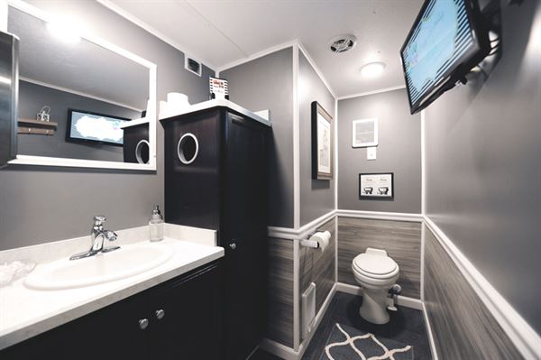 Jazzy Johnz - Gulf Coast Restroom Trailers