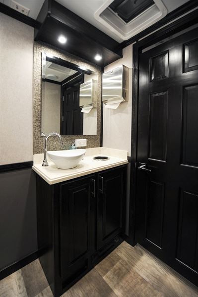 Jazzy Johnz - Gulf Coast Restroom Trailers