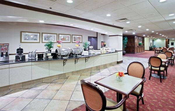 La Quinta Downtown Little Rock Conference Center