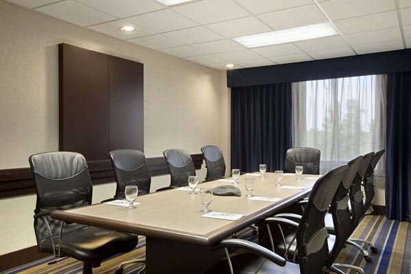 The Embassy Suites by Hilton St. Louis Airport