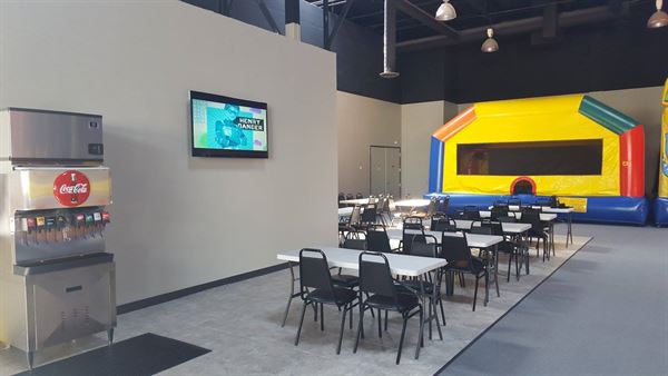 Bouncy World Indoor Bounce Playland