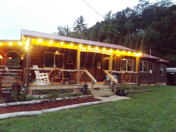 Wagon Wheel at WagonMaster Ranch