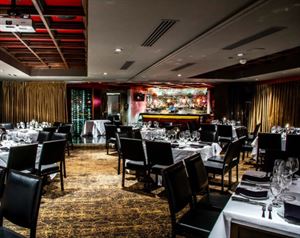 METROPOLITAN ROOM & TERRACE