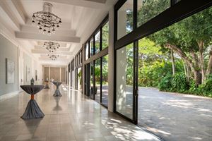 Valley Isle Ballroom