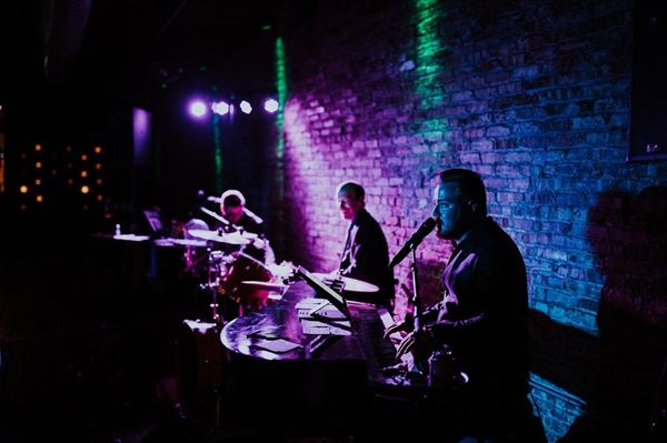 Felix and Fingers Dueling Pianos FL