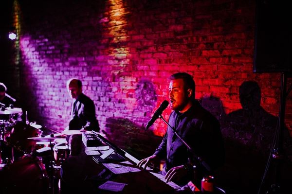 Felix and Fingers Dueling Pianos FL