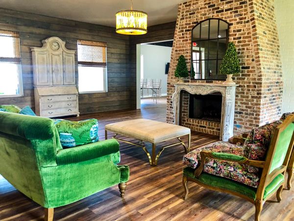 The Venue at Belle Oaks