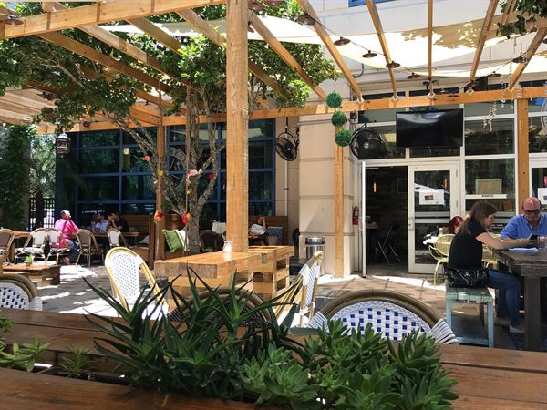 La Terraza Organic Restaurant Doral