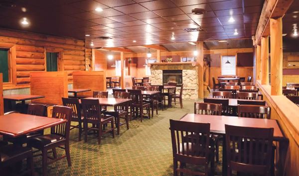 Quality Inn & Suites Starlite Village Conference Center