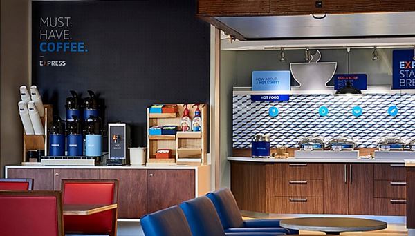 Holiday Inn Express & Suites Altoona-Des Moines