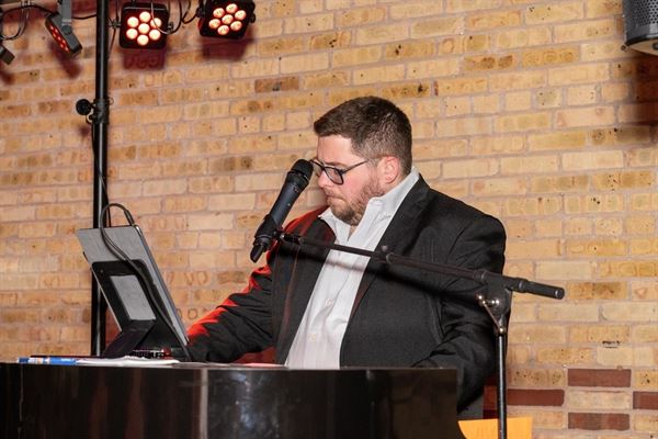 Felix and Fingers TX