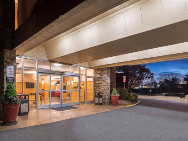 The Hawthorne Inn & Conference Center