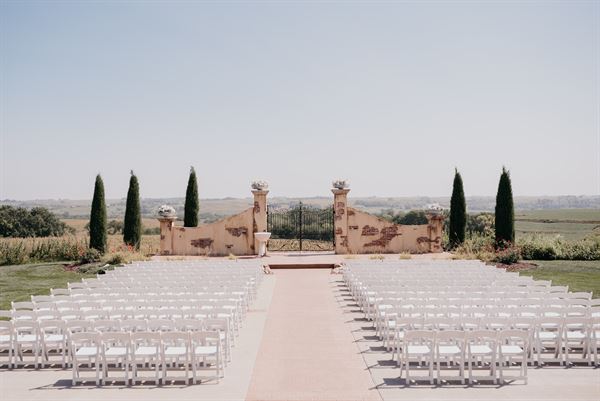 Bella Terre Reception Hall & Vineyard