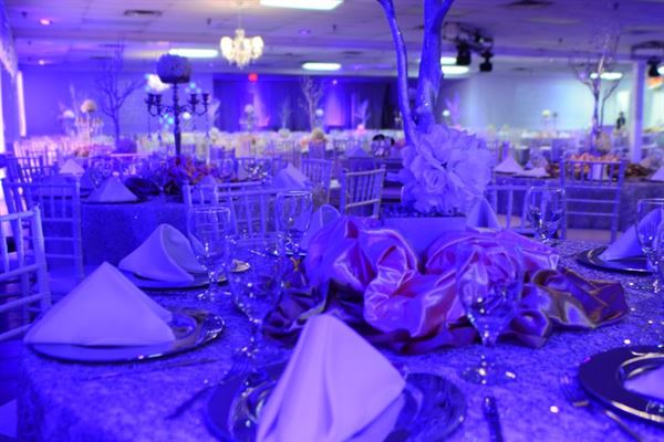 Elegante Ballroom (Regal Row)