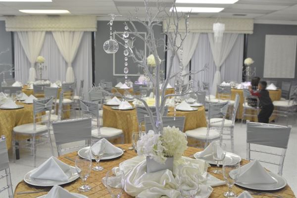 Elegante Ballroom (Regal Row)