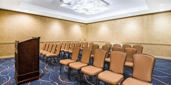 Crowne Plaza Ventura Beach