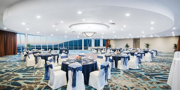 Crowne Plaza Ventura Beach