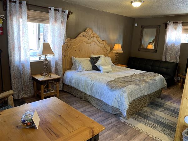 Grey Squirrel Resort