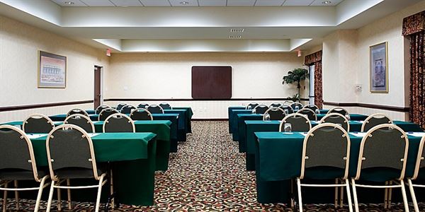 Holiday Inn Express & Suites Dallas Ft. Worth Airport South