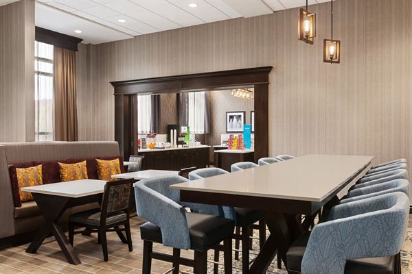 Hampton Inn Downtown/Crossroads