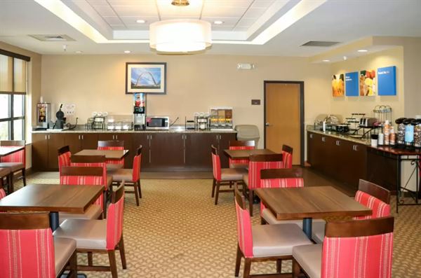 Comfort Inn & Suites