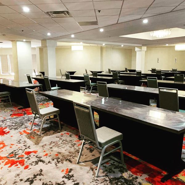 DoubleTree by Hilton Hotel Dallas Near the Galleria