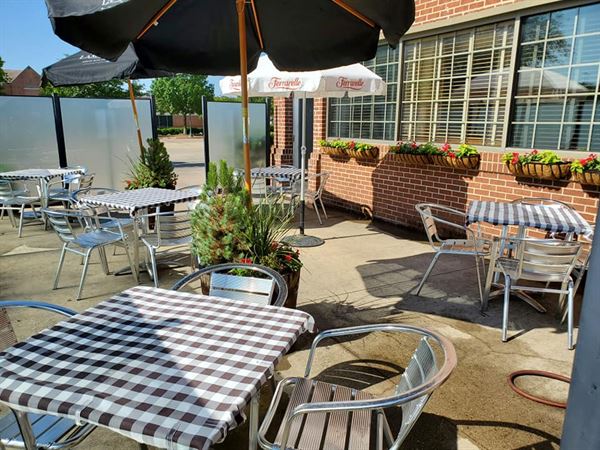 Lamberti's Ristorante and Wine Bar