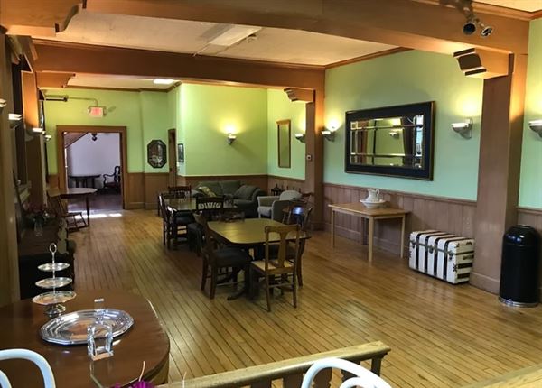 The Castle at 501 Prospect