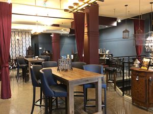 Half Lounge Exclusive