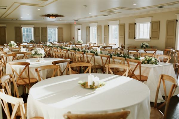 Oak Crossing - Home of The Gazebo, The TreeHouse, and The Bridal Suite