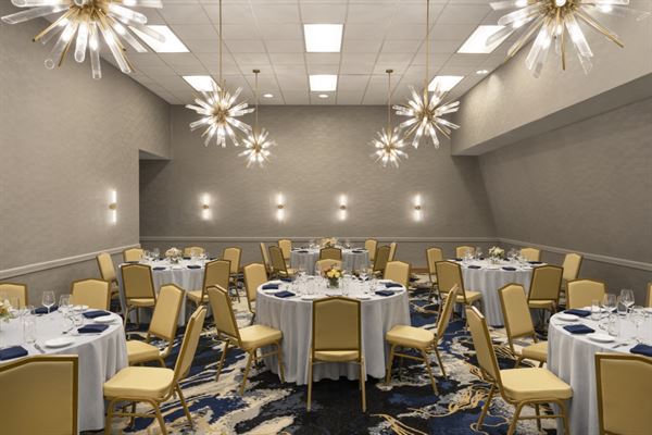 DoubleTree by Hilton Tampa Rocky Point Waterfront