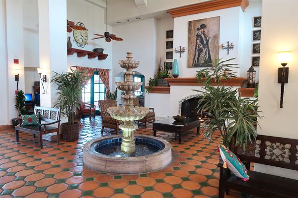 Oxford Suites Pismo Beach