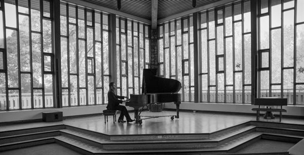 Nicholas Deek, Pianist