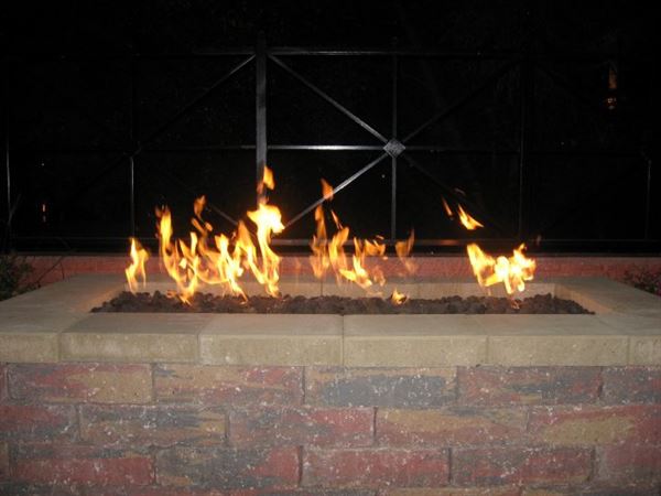 Charlie's On the Lake