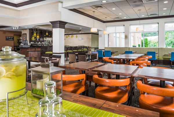 Hilton Garden Inn Hampton Coliseum Central