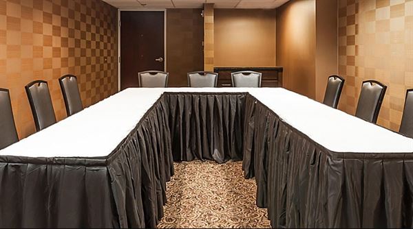 Holiday Inn Hotel and Suites OKC North