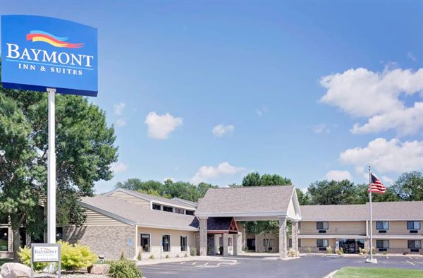 Baymont Inn & Suites Owatonna