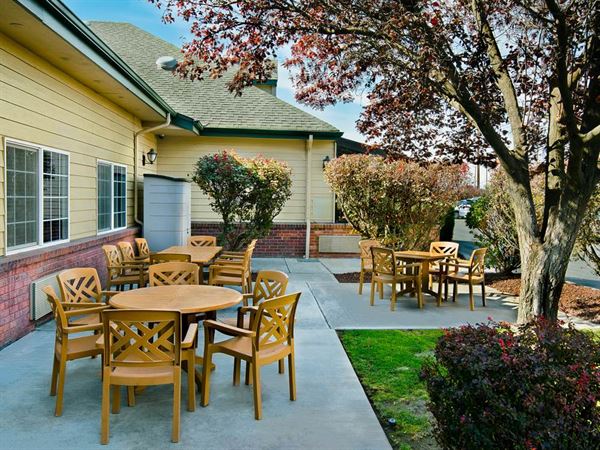 Oxford Suites Hermiston