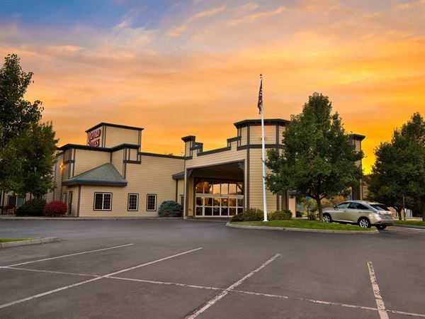 Oxford Suites Pendleton