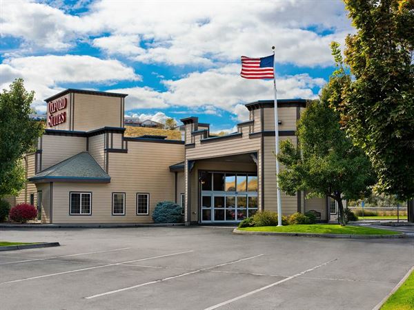 Oxford Suites Pendleton