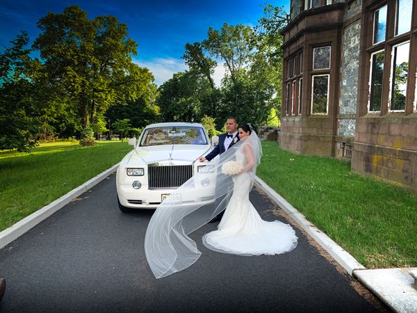 DLA Executive Limousine