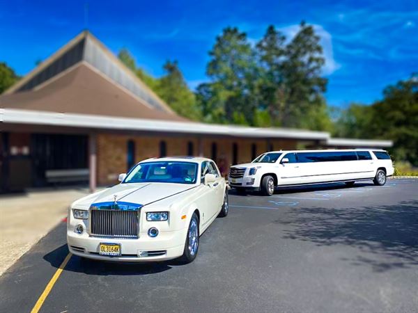 DLA Executive Limousine