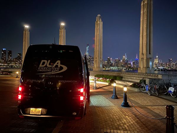 DLA Executive Limousine