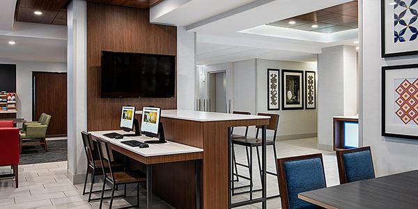 Holiday Inn Express & Suites Saskatoon