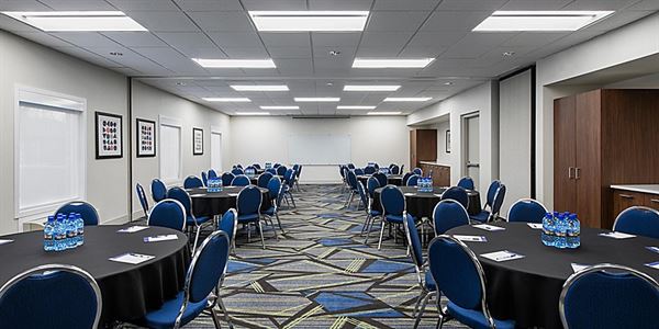 Holiday Inn Express & Suites Saskatoon